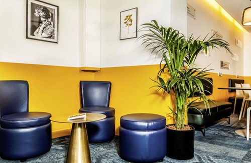 Quartier de Rochechouart Hotel | ibis Styles Paris Cadet Lafayette