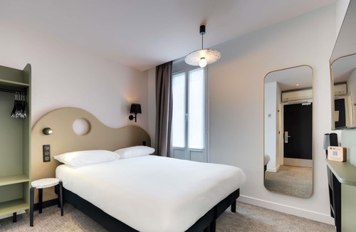 Quartier de Rochechouart Hotel | ibis Styles Paris Cadet Lafayette