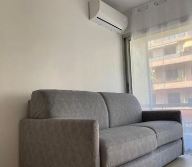 Mediterranee Apartment | Idéalement situé, vue mer & Parking privée gratuit