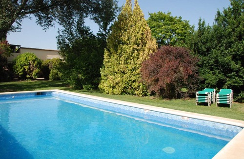 El Poal Cottage | Ideal house for family gatherings or friends with beautiful English garden.
