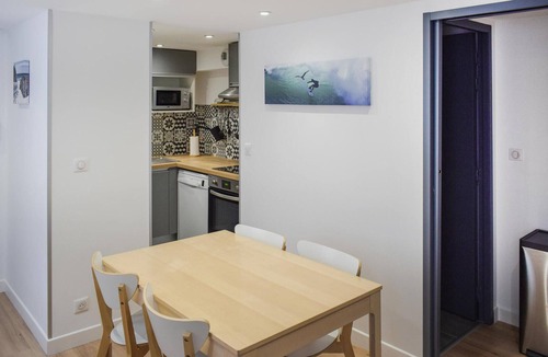 Bayonne Apartment | In this vacation apartment in a central location, the vacation becomes a pleasure.