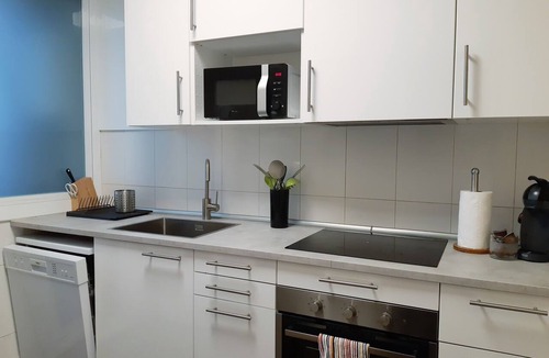 El Poble-sec Apartment | Incredible apartment-central-sea view-near the beach-Free Wifi.