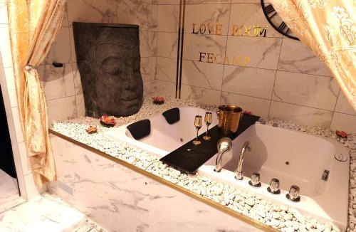 Fecamp Apartment | Jacuzzi Romantique 15 min Etretat 3