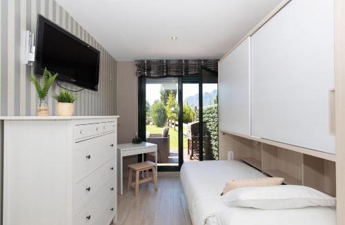 Panticosa Apartment | Jardín de Saras by BeValle