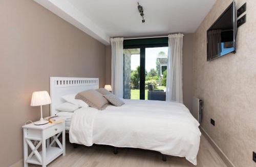 Panticosa Apartment | Jardín de Saras by BeValle