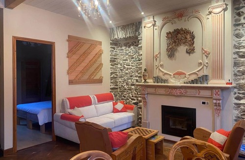 Bagneres-de-Luchon House | Jasmine joli chapeau A la montagne