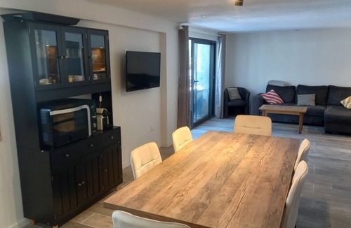 Le Verdon-sur-Mer House | Jolie maison terrasse jardin bois et 5 minutes de la plage de la chambrette