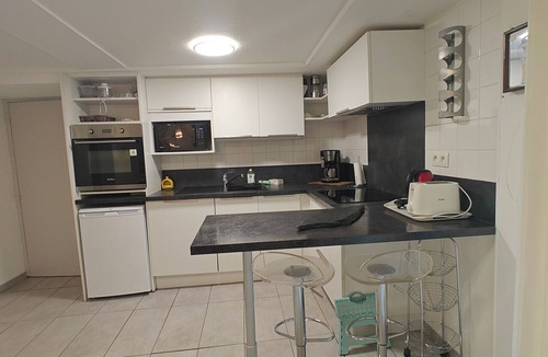 Latresne Apartment | Just 9 minutes from Bordeaux: a getaway along the Garonne River at the 4-star Latresne vacation rental