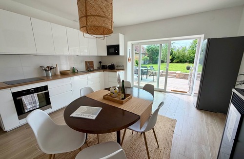 Periers House | Just a stone's throw from the D-Day landing beaches! Large, comfortable house with garden.