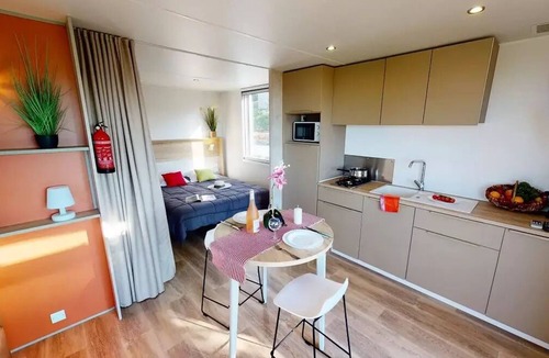 Cabrieres-dʼAigues House | Key Westotel - 20 m² - 1 bedroom, sleeps 2