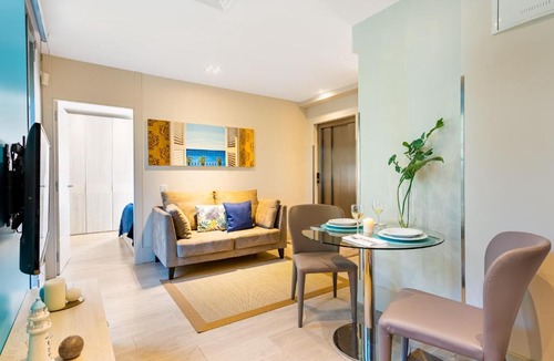 Barceloneta Apartment | Kronos on the beach Suite 2