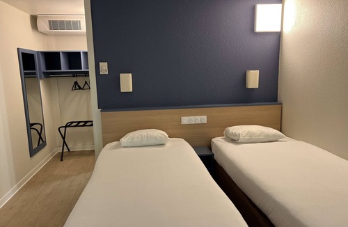 Saint-Jean-de-Vedas Hotel | Kyriad Direct Montpellier St Jean de Vedas – La Peyrière