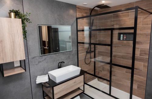 Valbenoite - Le Bernay - Valfuret Apartment | L'appart CinéSpa Balneo Home-Cinema