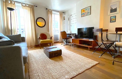 Les Halles Apartment | L'appartement Jour