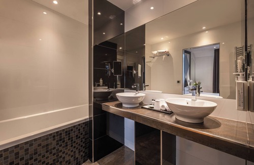Les Halles Hotel | L'Empire Paris