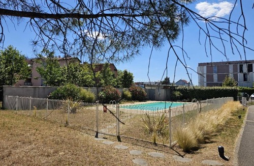 Meyzieu Nord Ouest Apartment | L'Escale, studio avec piscine, entre Eurexpo et le Groupama Stadium