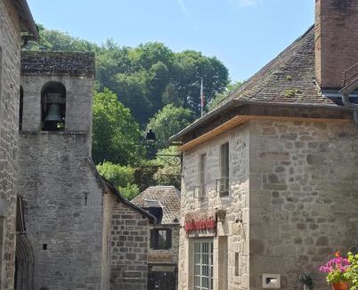 Gimel-les-Cascades Hotel | L'hostellerie de la vallée