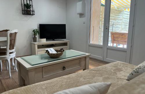 Gourdan-Polignan House | L'intemporel