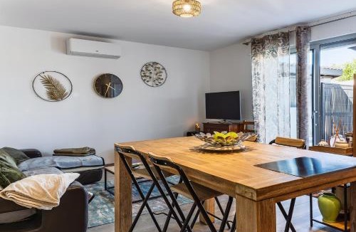 Saint-Martin-de-Hinx Apartment | L'Océan - Au calme de la Campagne
