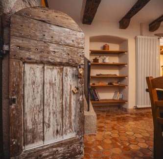 La Bastide-Pradines House | L'Oustal du Larzac, gîte en Aveyron