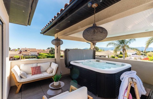 Saleilles Villa | La Badoumba · Heated Pool & Jacuzzi