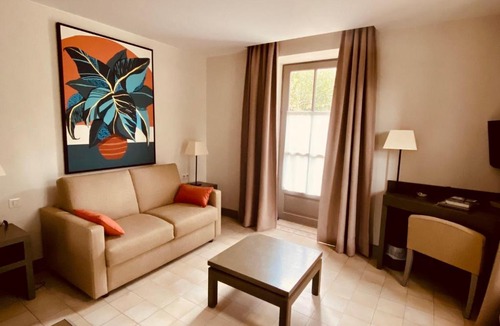 Boulbon Hotel | La Bastide de Boulbon