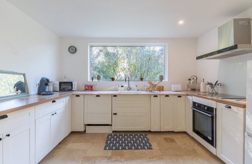 La Bastidonne Apartment | La Bastidonne: Peaceful Retreat with Private Pool in the Heart of the Luberon