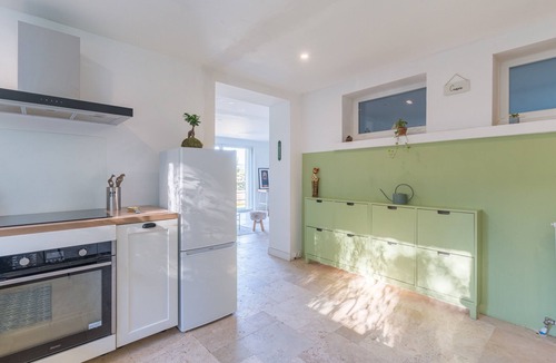 La Bastidonne Apartment | La Bastidonne: Peaceful Retreat with Private Pool in the Heart of the Luberon