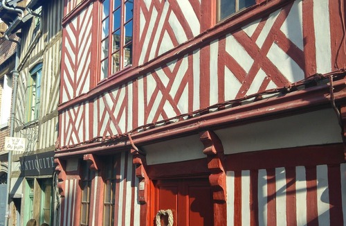 Honfleur Apartment | - LA BATISSE - Private parking lot - Carré des Arts - Clé de Honfleur.