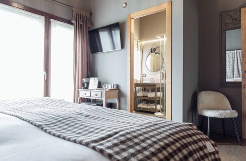Canillo Bed & Breakfast | La Borda del Pi I Casamanya I Breakfast Included