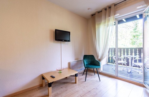 Ax-les-Thermes Apartment | La Bulle d’Ax - Domaine de la Vallée d'Ax