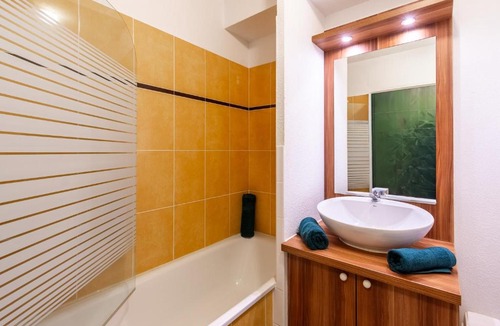 Ax-les-Thermes Apartment | La Bulle d’Ax - Domaine de la Vallée dAx