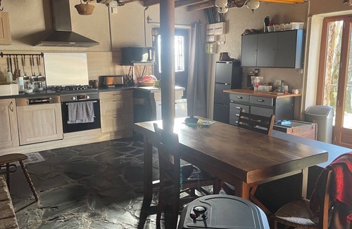 Portet-d'Aspet House | La Cabane des évadés. Rustic and modern self-catering cottage in the middle of nature