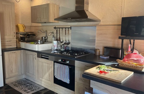 Portet-d'Aspet House | La Cabane des évadés. Rustic and modern self-catering cottage in the middle of nature