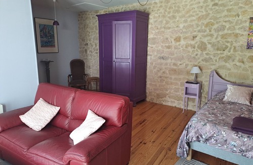Saint-Seurin-de-Cadourne House | LA CADOURNAISE 3 bedrooms dining room garden above-ground pool
