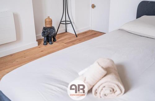 Fontaine Apartment | La Casa Bali - Superbe studio rénové - 2 pers