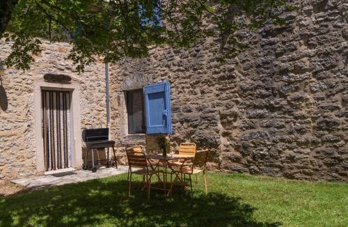 Saint-Georges-de-Levejac House | La cazelle 4/6 personnes du presbytère
