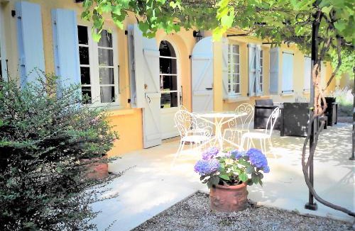 Strenquels House | La Chapelle du Chateau Lagarrigue