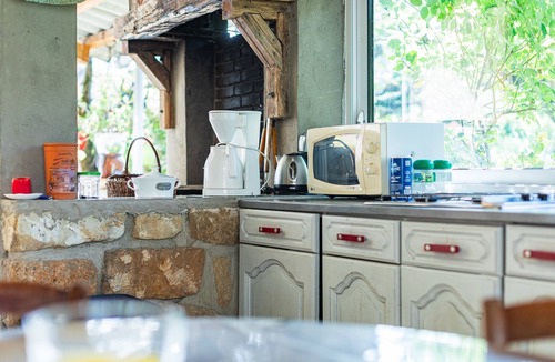 Duniere-sur-Eyrieux House | La Charrette B&B: Quiet Stay, Wi-Fi & Breakfast Included!