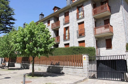 Benasque Apartment | La Coma de Alba, located in the town of Benasque