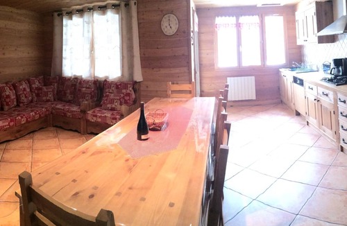 Bonneval-sur-Arc Apartment | La datcha * bonneval sur arc rental in the mountains in a ski resort.