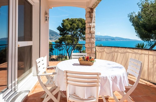 Roquebrune-Cap-Martin Villa | La demeure des Colibris