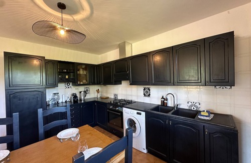Simiane-Collongue Apartment | La Dolce Vita - Top villa with garden terrace barbecue