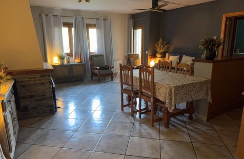 Sarroca de Bellera Cottage | La fusteria del casat rural apartment EL BOSC, calm, nature with chimney
