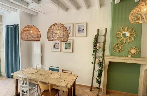 Saint-Alban-de-Roche House | La Galerie