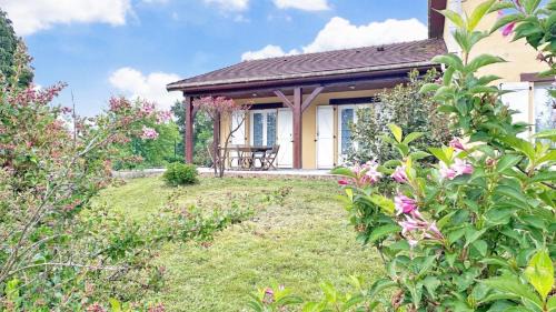 Razes House | La gare du tram