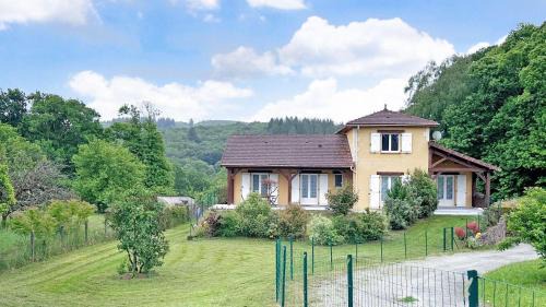 Razes House | La gare du tram