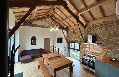 Lentillac-Saint-Blaise House | La Grange du Silence, family-run, renovated and just a few minutes from Figeac.