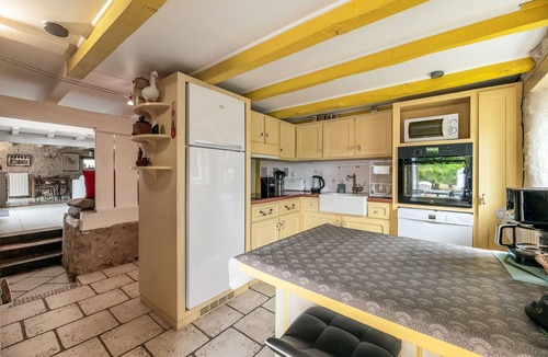 Limeyrat House | La Jandrine – Peaceful Country Retreat with Private Heated Pool