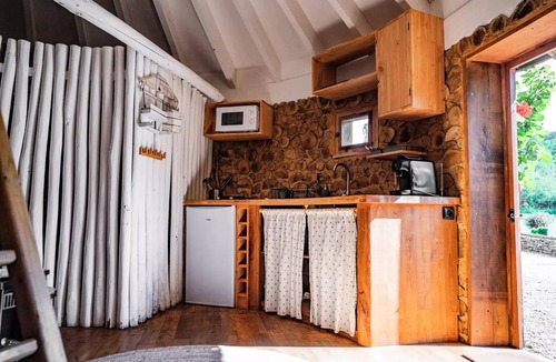 Saint-Amand-de-Coly Cabin | La Machòta Cabin (sleeps 4)